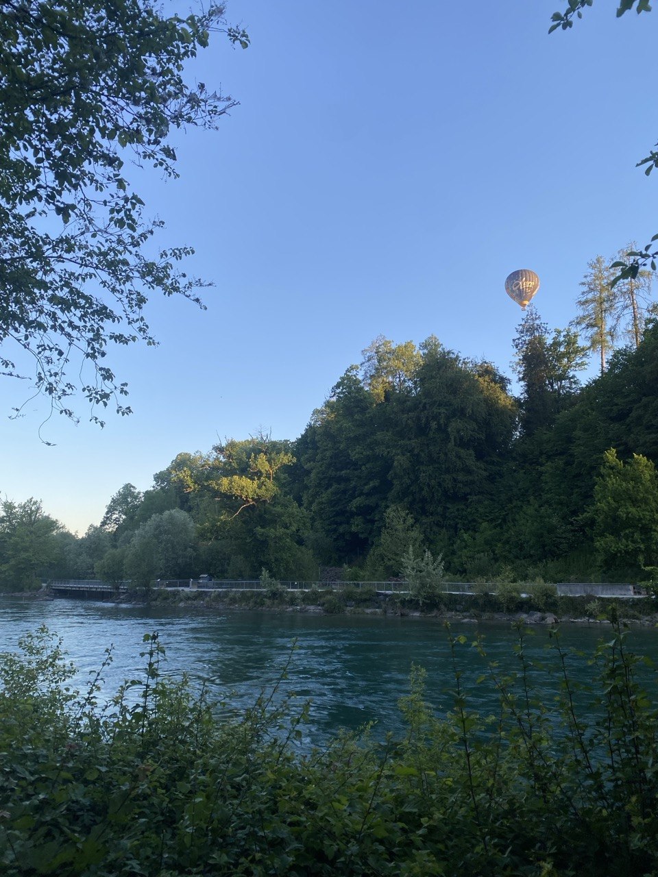 Camping Licht Bern – warme Beleuchtung für Vorzelt, Wohnmobil und Camping Eichholz mit Amberlicht und mobiler Lichtlösung